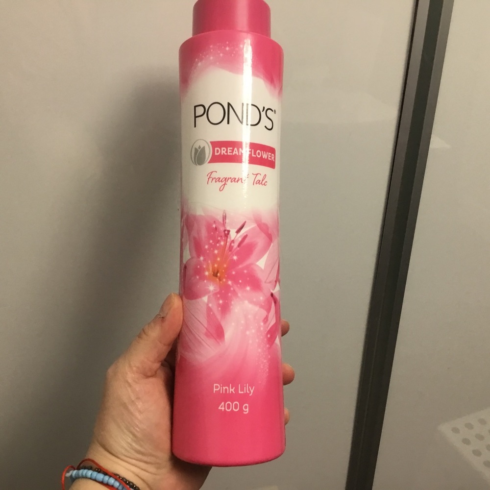 Pond’s Dreamflower Body Powder  / Talc